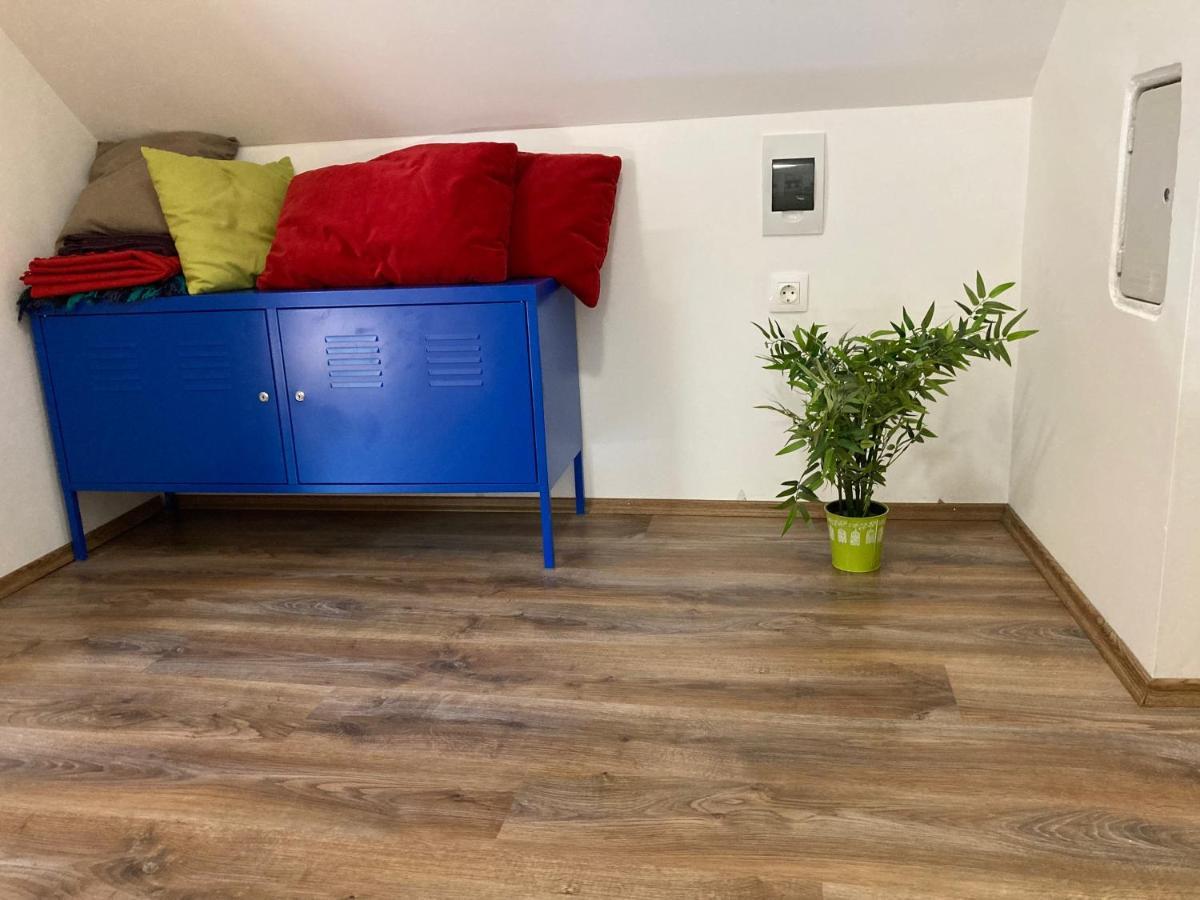 35 Vendeghaz Pecs Apartment Bagian luar foto
