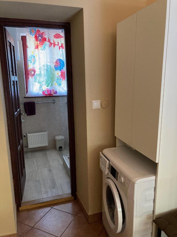 35 Vendeghaz Pecs Apartment Bagian luar foto
