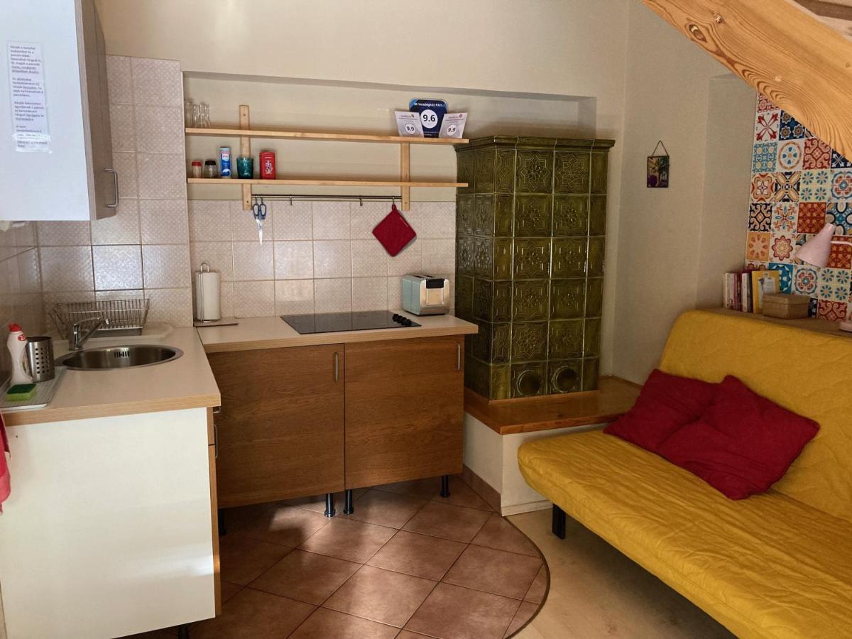 35 Vendeghaz Pecs Apartment Bagian luar foto