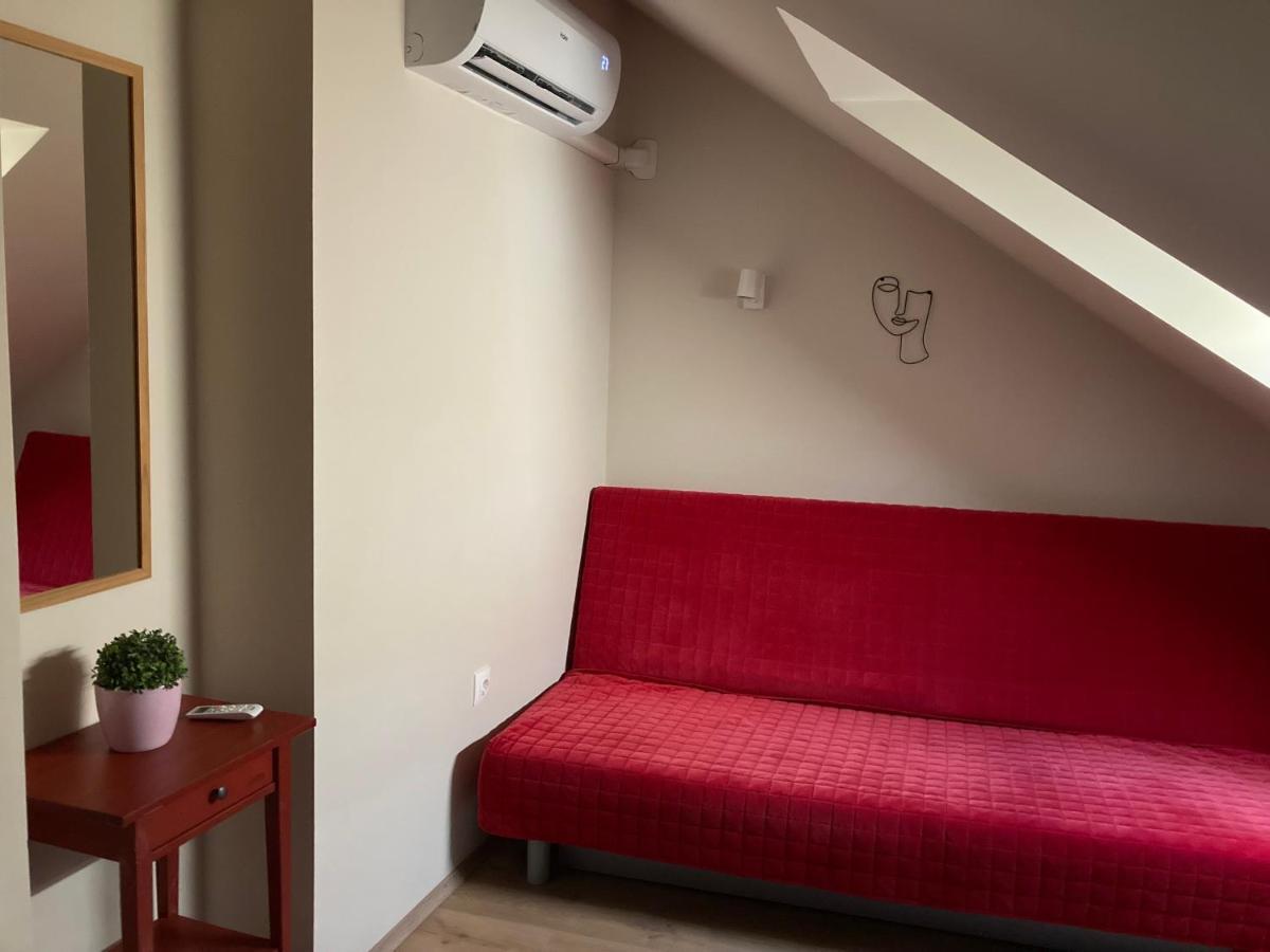 35 Vendeghaz Pecs Apartment Bagian luar foto
