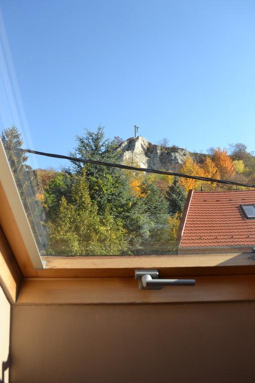35 Vendeghaz Pecs Apartment Bagian luar foto